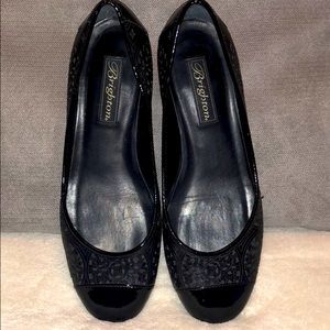 Brighton “deco” flats low heel sz 8M